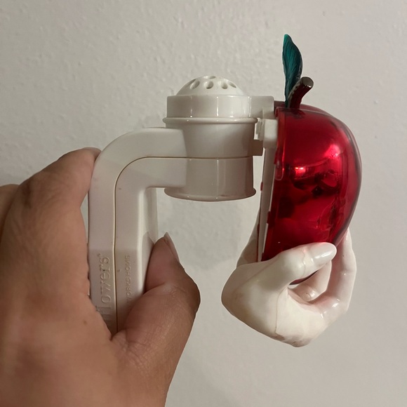 Bath & Body Works Poison Apple Witches Hand Wallflower Plug Halloween Fall - Picture 3 of 5